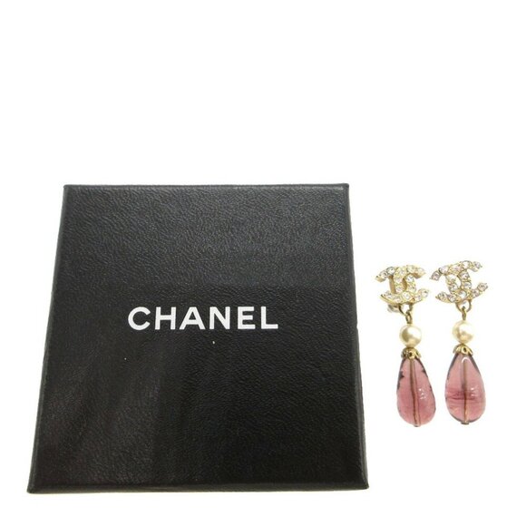 CHANEL Authentic White Pearl Logo Earrings - Picture 3 of 5